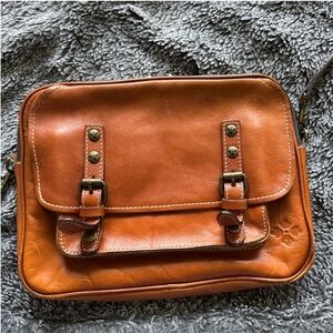 PATRICIA NASH Leon Leather Crossbody Bag